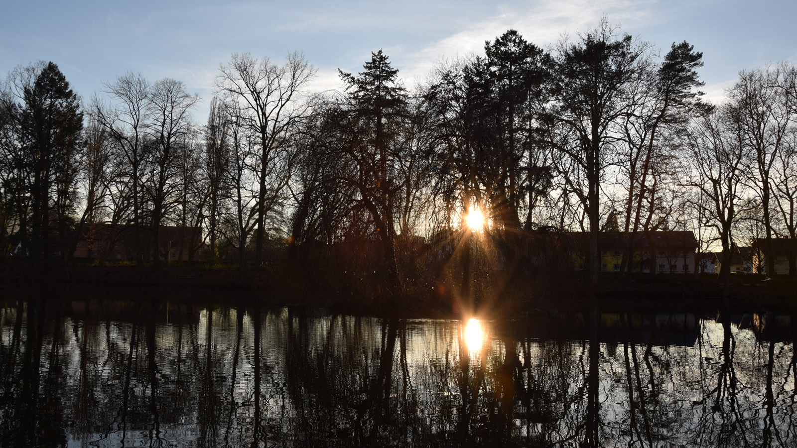Der Stadtsee in Richtung Südwesten im Sonnenuntergang
